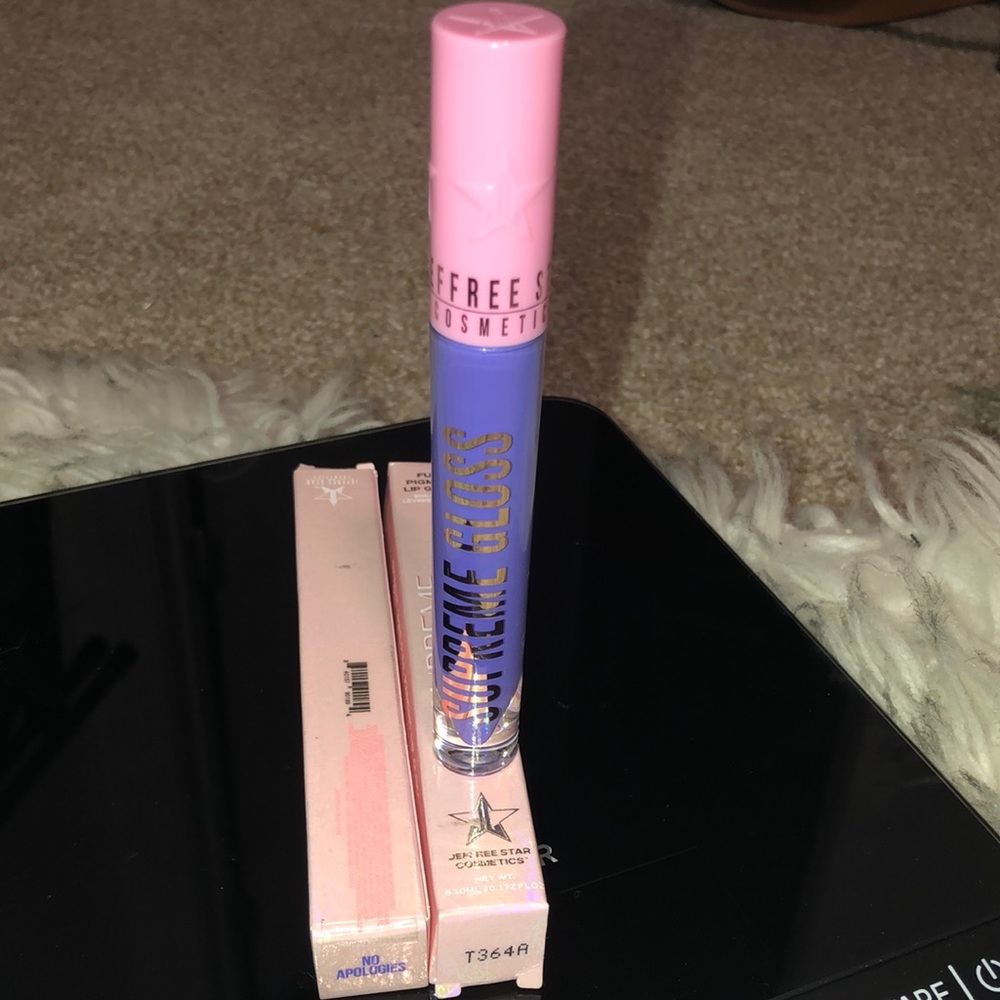 Jeffree star full size bottle color No apologies.